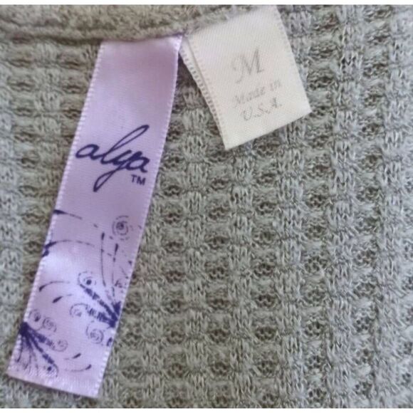 ALYA SEAFOAM GREEN WAFFLE KNIT TOP SZ.M GUC - Picture 4 of 5